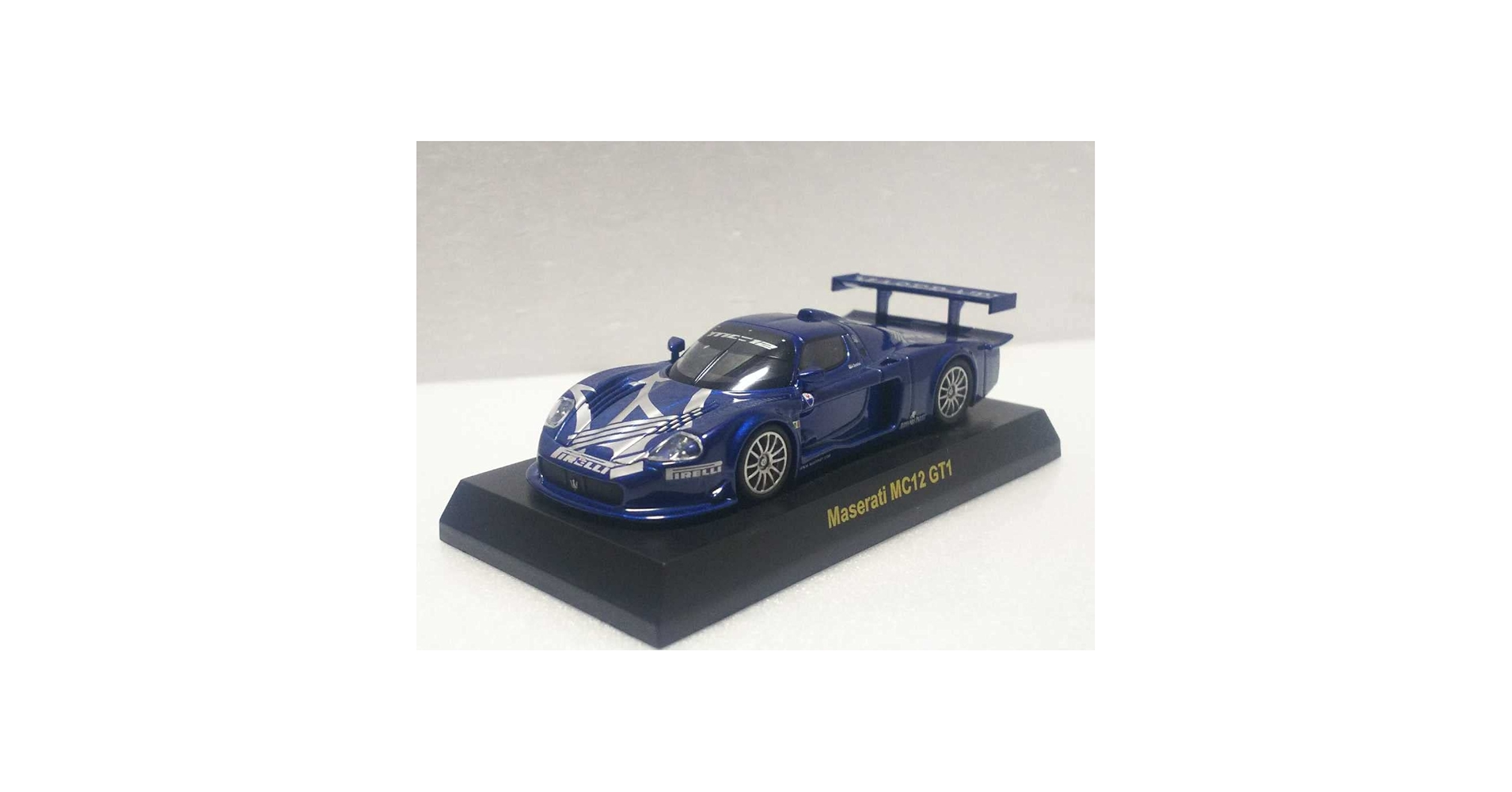 京商 1/64 マセラッティ MC12 GT1 ３台セット Amazon.co.jp: 京商 1/64 マセラティ ミニカーコレクション MC12